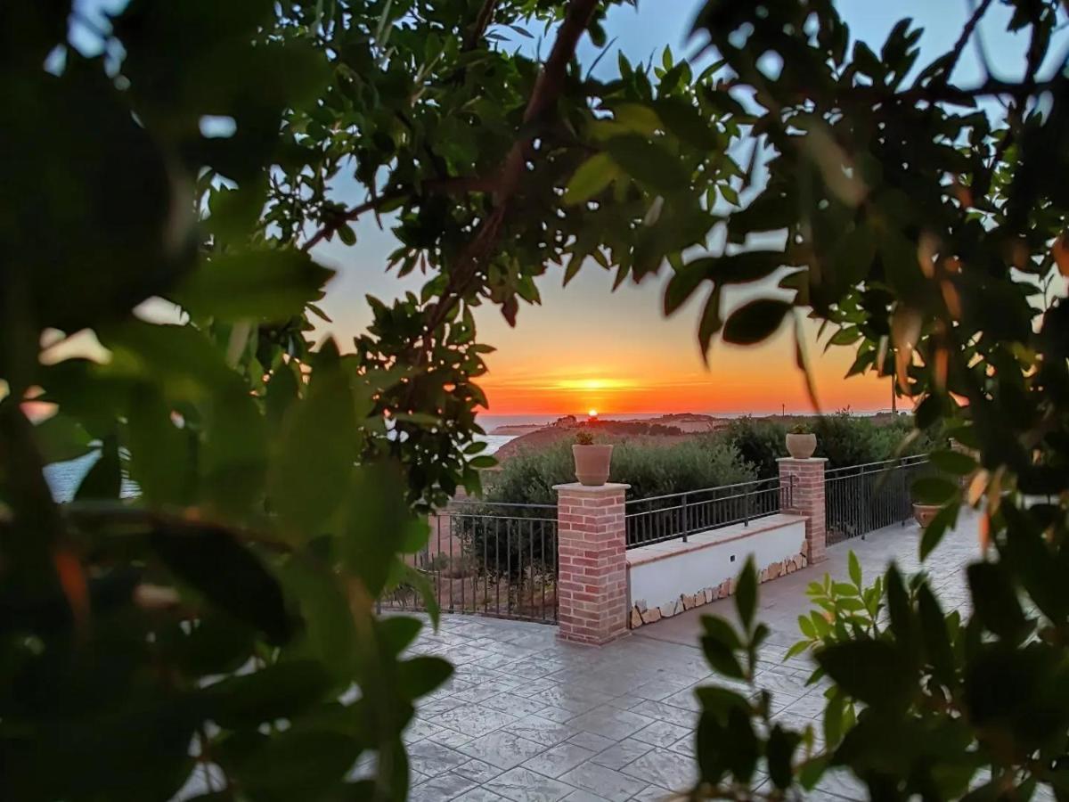 Vila Il Casale Di Bovo Marina Montallegro Exteriér fotografie