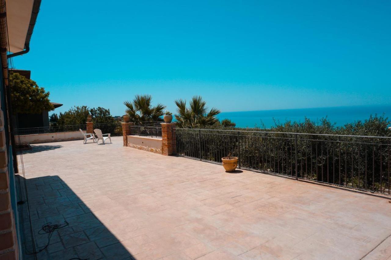 Vila Il Casale Di Bovo Marina Montallegro Exteriér fotografie